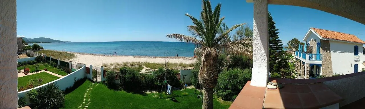 Διαμέρισμα In Front Of The Beach - La Terrazza Sul Mare Flumini di Quartu Ιταλία