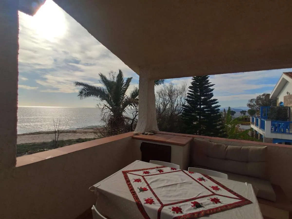 In Front Of The Beach - La Terrazza Sul Mare Flumini di Quartu 0*,