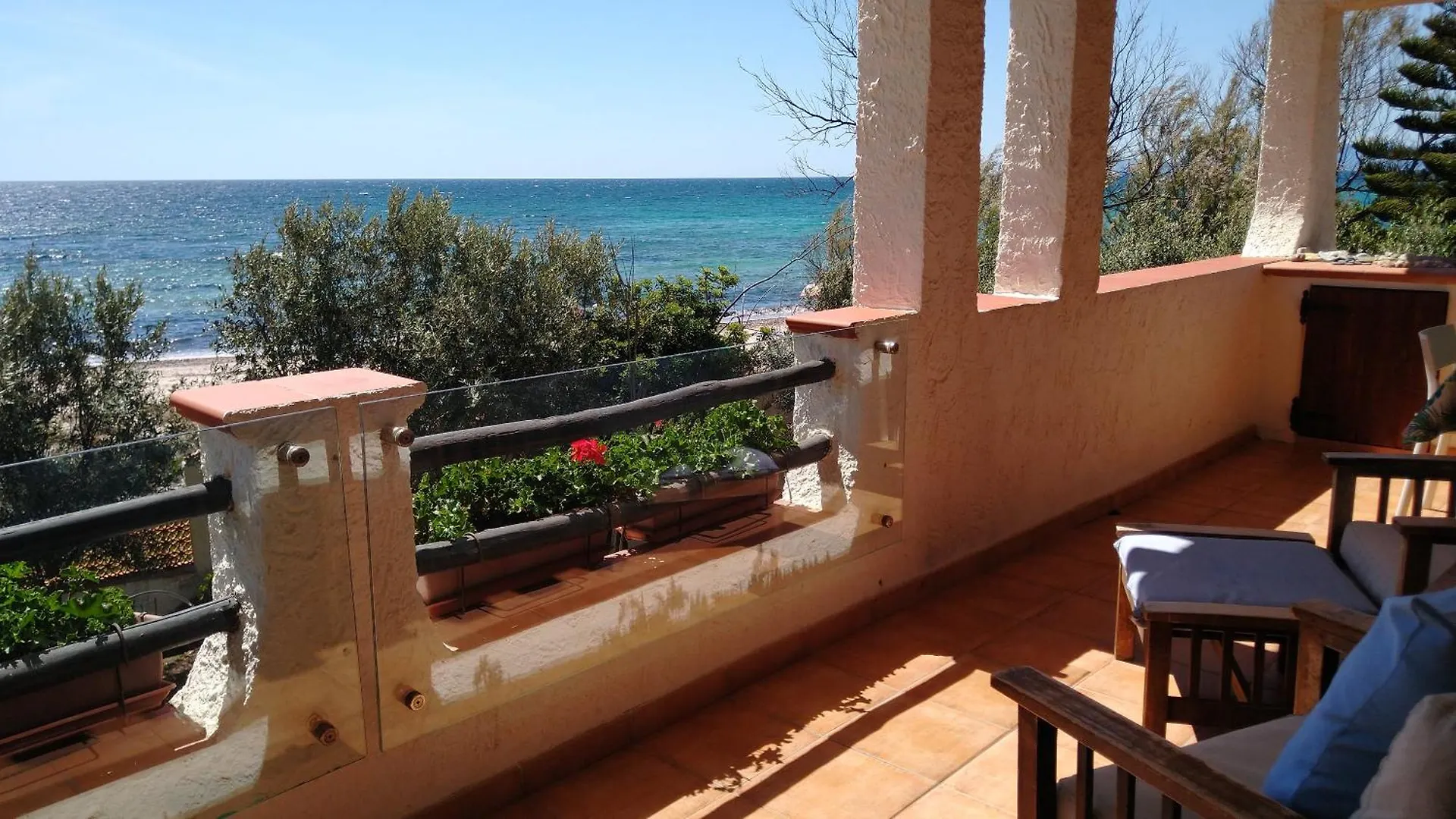 In Front Of The Beach - La Terrazza Sul Mare Flumini di Quartu 0*,  Italien